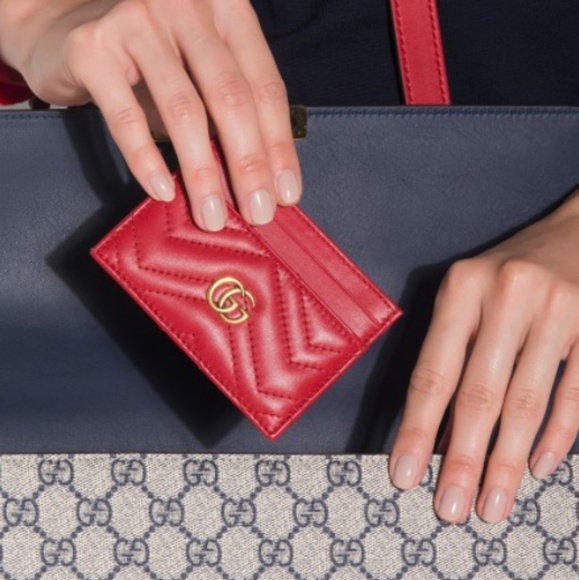 gucci marmont card case red